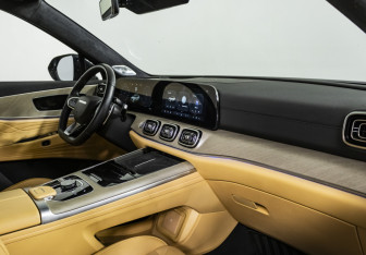 Подержанный автомобиль Jaecoo J8 2024 года (9 фото)