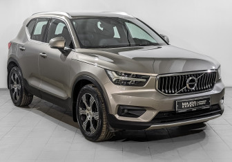 Подержанный автомобиль Volvo XC40 2019 года (3 фото)
