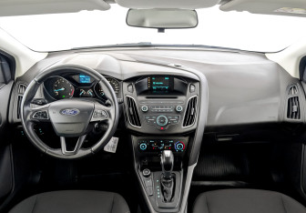 Подержанный автомобиль Ford Focus Hatchback 2018 года (14 фото)