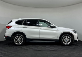 Подержанный автомобиль BMW X1 2020 года (6 фото)