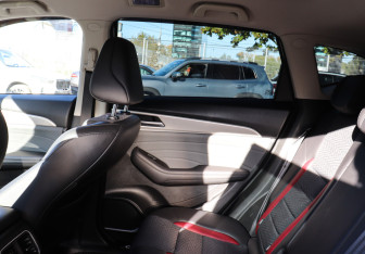 Подержанный автомобиль Haval F7 2023 года (10 фото)