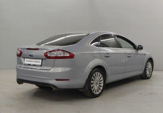 Подержанный автомобиль Ford Mondeo Sedan 2012 года (5 фото)