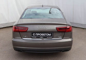 Подержанный автомобиль Audi A6 Sedan 2014 года (5 фото)