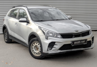 Подержанный автомобиль Kia Rio Hatchback 2021 года (3 фото)