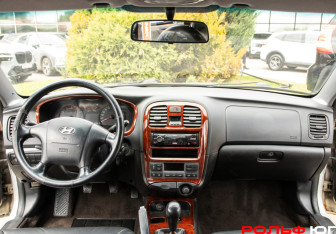 Подержанный автомобиль Hyundai Sonata 2008 года (10 фото)