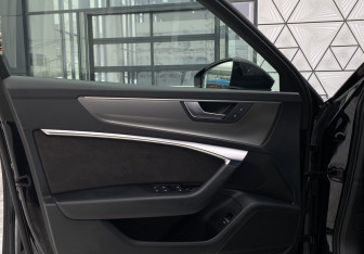Подержанный автомобиль Audi A6 Sedan 2019 года (19 фото)