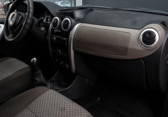 Подержанный автомобиль LADA (ВАЗ) Largus Wagon 2013 года (9 фото)