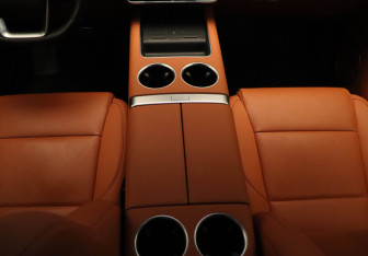 Подержанный автомобиль LiXiang L9 2024 года (17 фото)