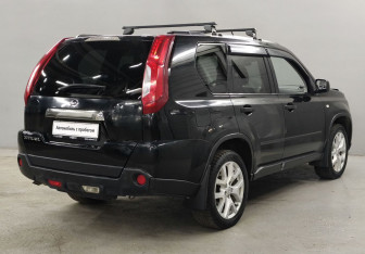 Подержанный автомобиль Nissan X-Trail 2012 года (5 фото)