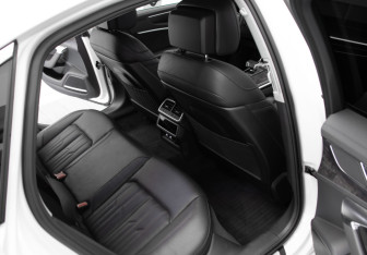 Подержанный автомобиль Audi A6 Sedan 2018 года (33 фото)