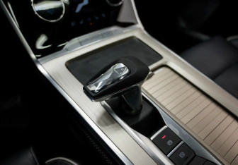 Подержанный автомобиль Exeed VX 2023 года (16 фото)