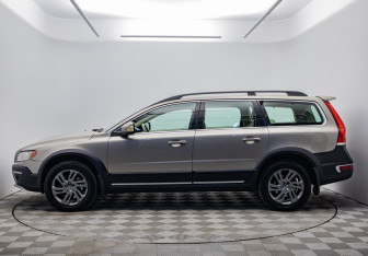 Подержанный автомобиль Volvo XC70 2013 года (2 фото)