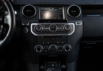 Подержанный автомобиль Land Rover Discovery 2014 года (11 фото)