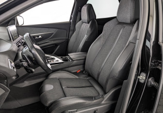 Подержанный автомобиль Peugeot 3008 2018 года (20 фото)