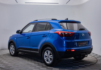 Подержанный автомобиль Hyundai Creta 2019 года (7 фото)