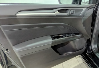 Подержанный автомобиль Ford Mondeo Sedan 2017 года (19 фото)