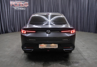 Подержанный автомобиль Changan Lamore 2023 года (6 фото)