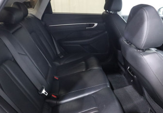 Подержанный автомобиль Hyundai Sonata 2020 года (21 фото)