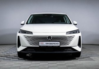 Подержанный автомобиль Changan Lamore 2024 года (2 фото)