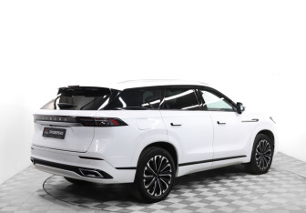 Подержанный автомобиль Jaecoo J8 2024 года (5 фото)