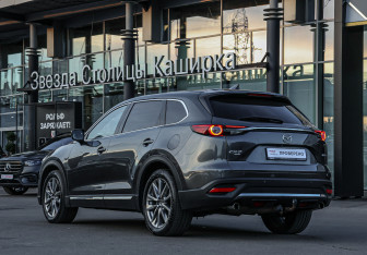 Подержанный автомобиль Mazda CX-9 2018 года (7 фото)