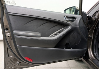 Подержанный автомобиль Kia Cerato Sedan 2014 года (13 фото)