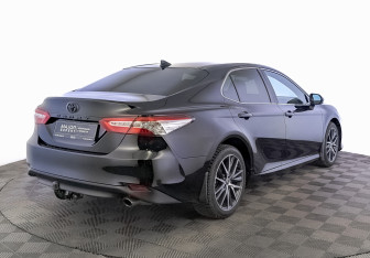 Подержанный автомобиль Toyota Camry Sedan 2021 года (5 фото)