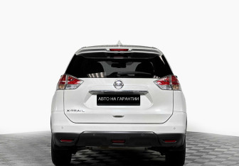 Подержанный автомобиль Nissan X-Trail 2017 года (6 фото)