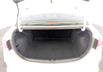 Подержанный автомобиль Hyundai Solaris Sedan 2022 года (10 фото)