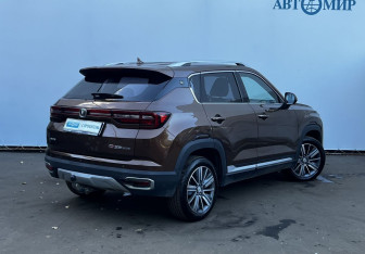 Подержанный автомобиль Changan CS35PLUS 2020 года (5 фото)