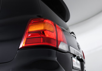 Подержанный автомобиль Toyota Land Cruiser Suv 2012 года (23 фото)