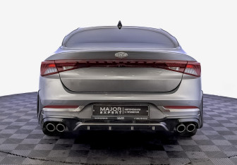 Подержанный автомобиль Kia K5 2020 года (6 фото)