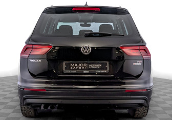 Подержанный автомобиль Volkswagen Tiguan 2017 года (6 фото)