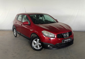 Подержанный автомобиль Nissan Qashqai 2012 года (3 фото)