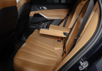 Подержанный автомобиль BMW X5 2021 года (10 фото)