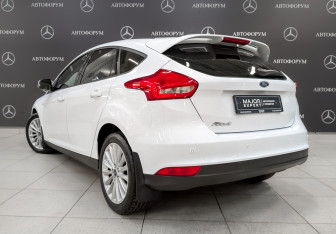 Подержанный автомобиль Ford Focus Hatchback 2018 года (7 фото)