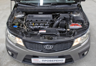 Подержанный автомобиль Kia Cerato Coupe 2012 года (9 фото)