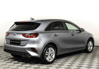Подержанный автомобиль Kia Ceed Hatchback 2020 года (5 фото)