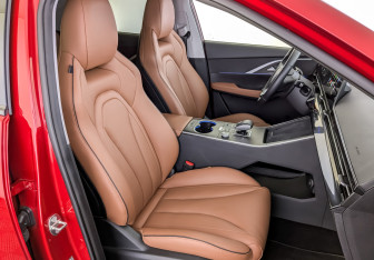 Подержанный автомобиль Omoda C5 2024 года (24 фото)