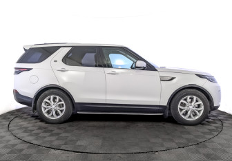 Подержанный автомобиль Land Rover Discovery 2017 года (4 фото)
