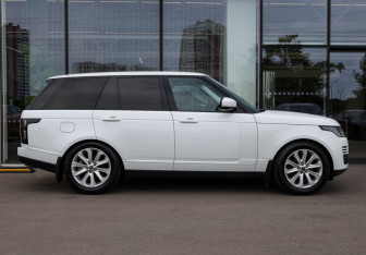 Подержанный автомобиль Land Rover Range Rover 2018 года (4 фото)