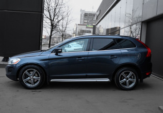 Подержанный автомобиль Volvo XC60 2011 года (8 фото)