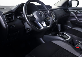 Подержанный автомобиль Nissan Qashqai 2019 года (14 фото)