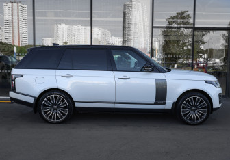Подержанный автомобиль Land Rover Range Rover 2020 года (4 фото)