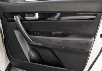 Подержанный автомобиль Kia Sorento 2019 года (24 фото)