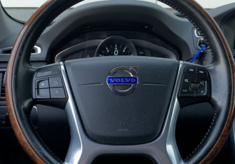 Подержанный автомобиль Volvo S80 2013 года (15 фото)