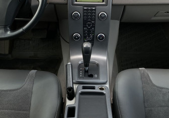 Подержанный автомобиль Volvo C30 2008 года (13 фото)