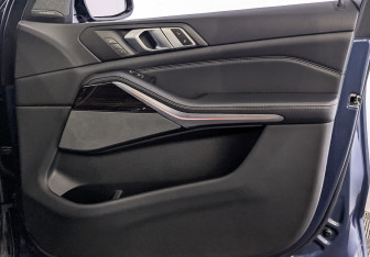 Подержанный автомобиль BMW X5 2019 года (25 фото)