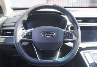 Подержанный автомобиль Geely Atlas Pro 2022 года (14 фото)