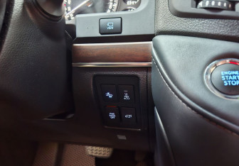 Подержанный автомобиль Toyota Land Cruiser Suv 2019 года (18 фото)